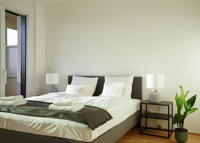 Oberlaa New Apartment - 15 Min To City
